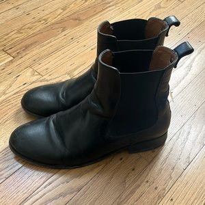 Frye Melissa Chelsea Boots 9 Black